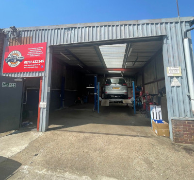 Our car repair garage in Tonbridge TN9 1PP
